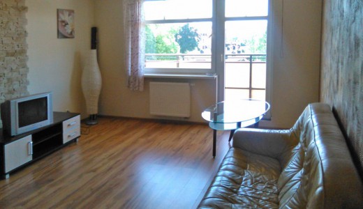 zdjęcie przedstawia umeblowane mieszkanie na wynajem we Wrocławiu