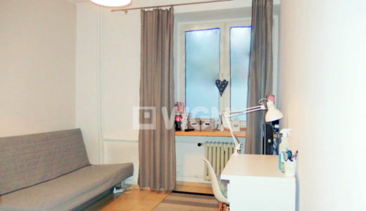 komfortowy salon w mieszkaniu na sprzedaż we Wrocławiu