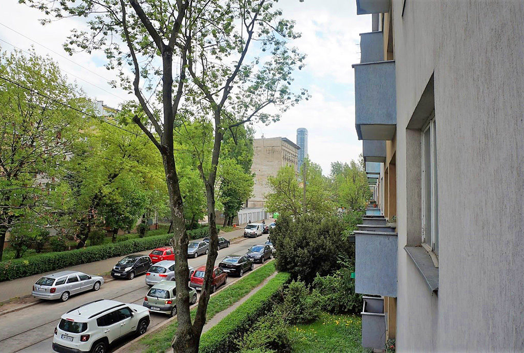 widok z okna mieszkania do sprzedaży we Wrocławiu