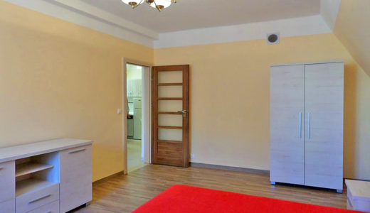 komfortowy salon w mieszkaniu do wynajęcia we Wrocławiu
