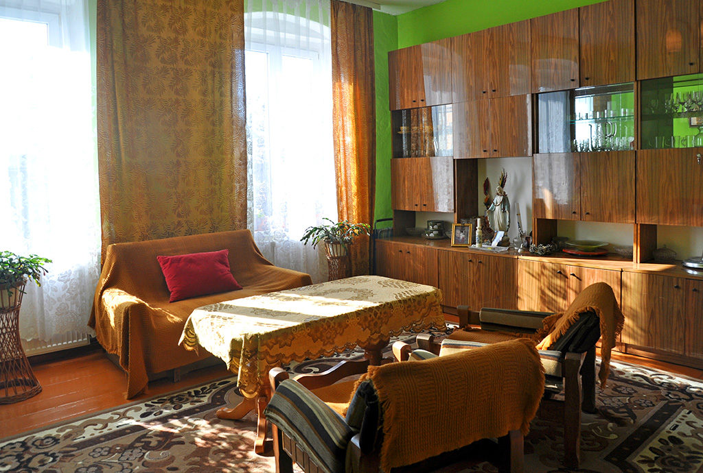 komfortowy salon w mieszkaniu Wrocław na sprzedaż