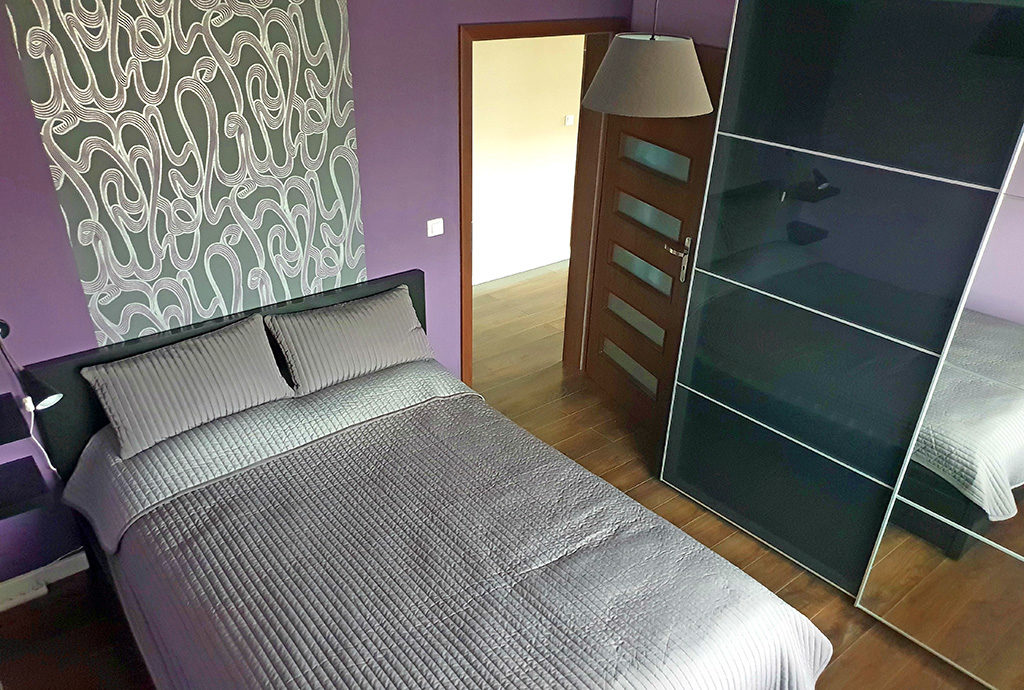zaciszna, prywatna sypialnia w mieszkaniu do wynajmu Wrocław Kiełczów