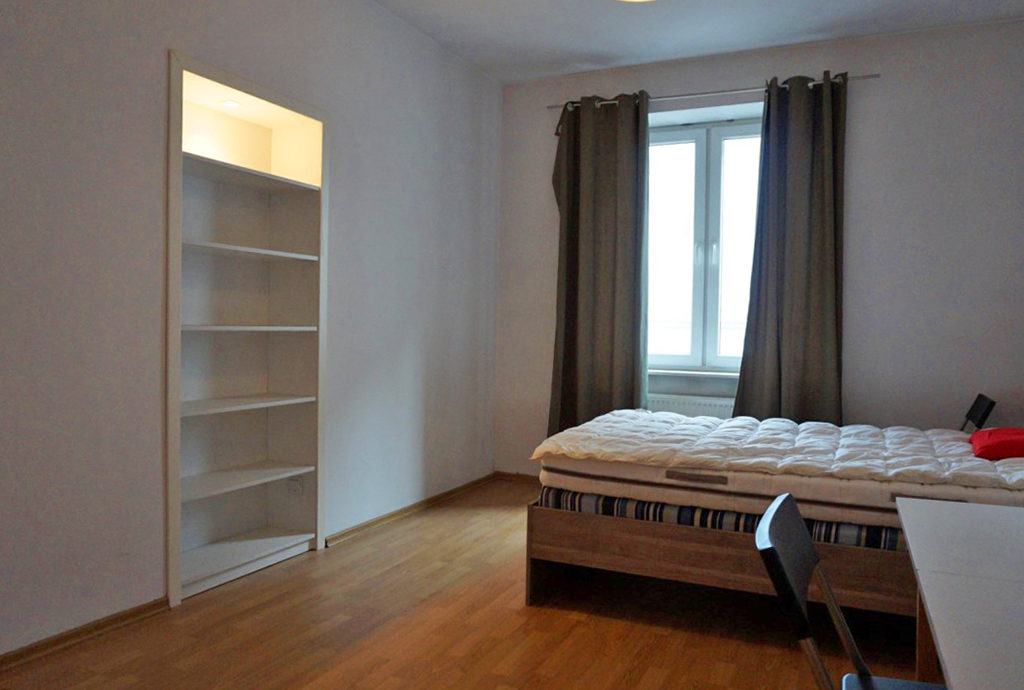 elegancka, prywatna sypialnia w mieszkaniu do sprzedaży Wrocław Stare Miasto