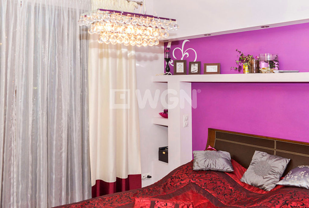 zaciszna, spokojna sypialnia w mieszkaniu Wrocław Krzyki na sprzedaż
