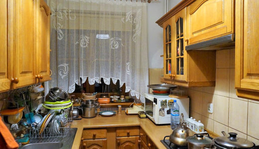 zdjęcie prezentuje fragment stylowej kuchni w mieszkaniu do wynajęcia Wrocław