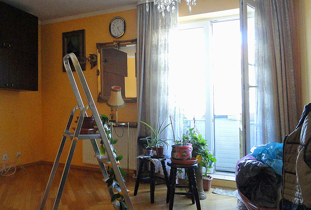 na zdjęciu salon w mieszkaniu do sprzedaży Wrocław Krzyki