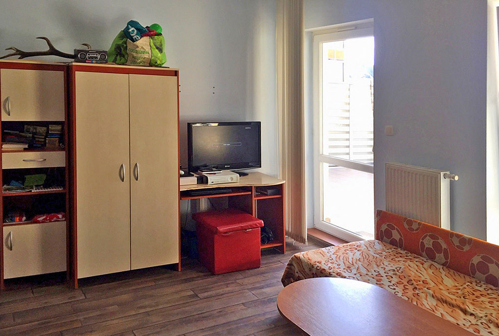komfortowy salon w mieszkaniu do sprzedaży Wrocław (okolice)