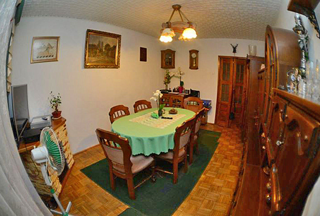 komfortowa jadalnia w stylu klasycznym w mieszkaniu na sprzedaż Wrocław Śródmieście