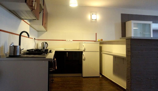 komfortowe wnętrze aneksu kuchennego w mieszkaniu do sprzedaży Wrocław Śródmieście