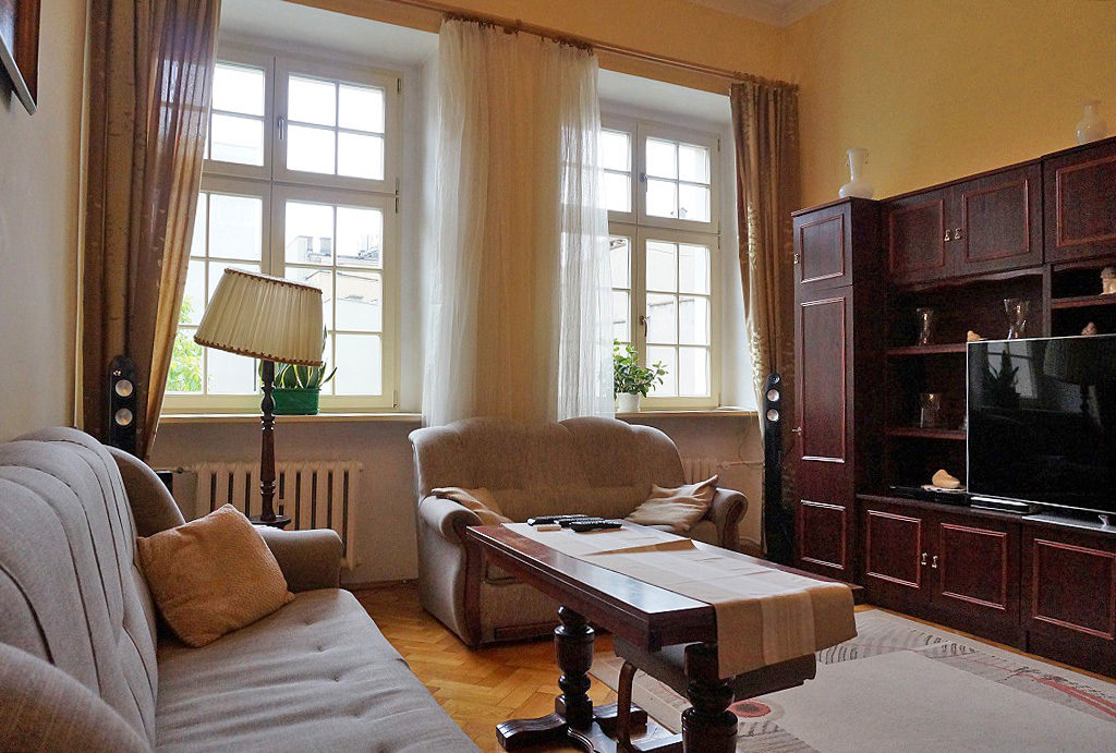 widok na jedne z luksusowych pokoi w mieszkaniu na sprzedaż Wrocław Stare Miasto