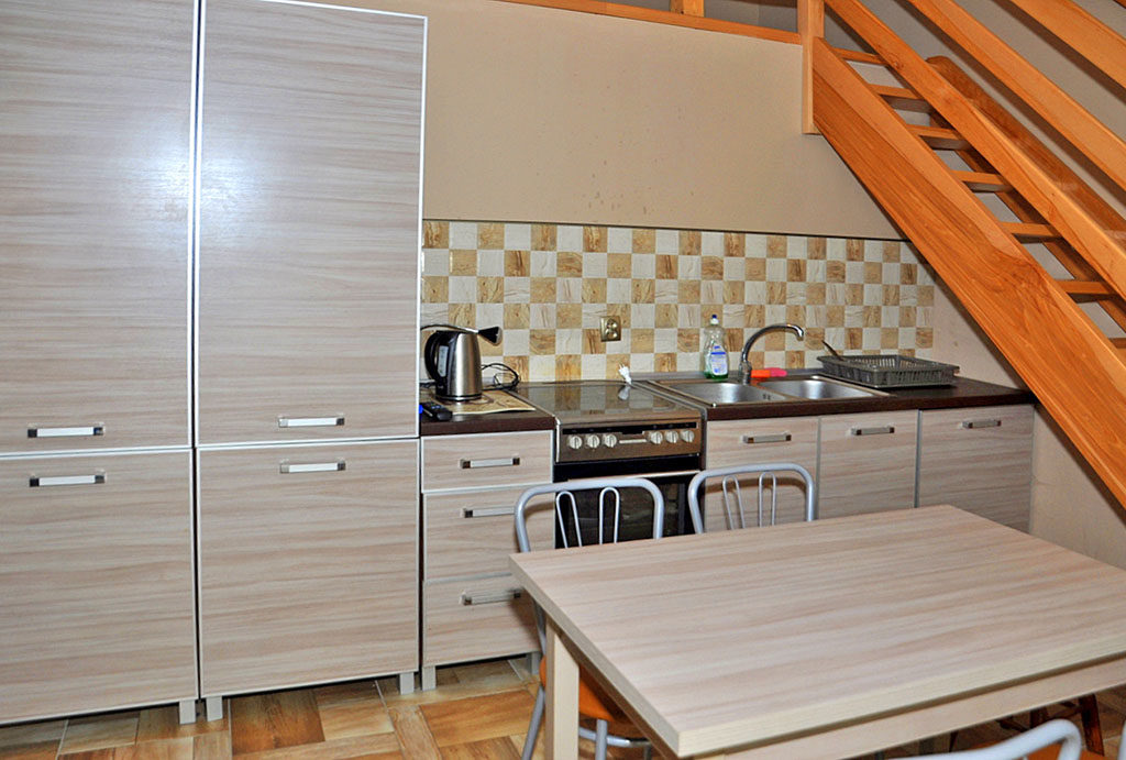 funkcjonalnie urządzona i zabudowana kuchnia w mieszkaniu do wynajmu Wrocław okolice