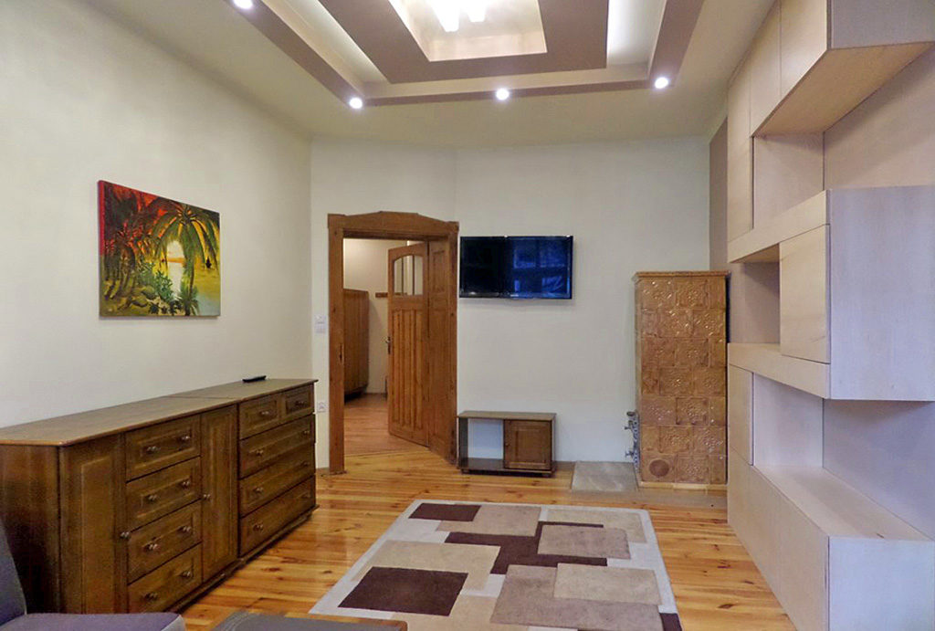 zdjęcie prezentuje komfortowy pokój w mieszkaniu na wynajem Wrocław Śródmieście