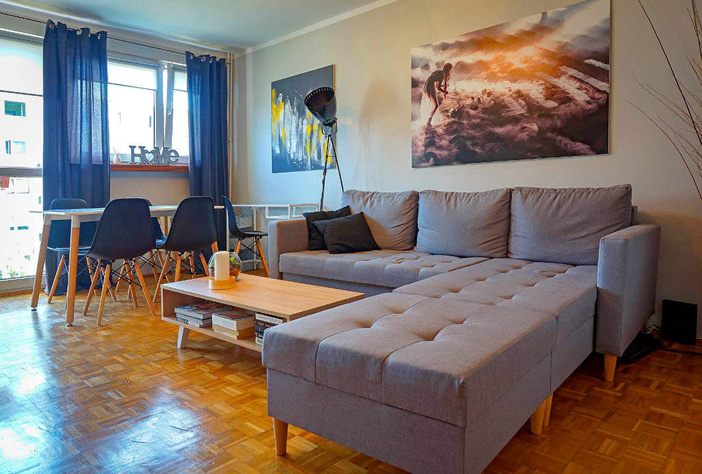 komfortowy, elegancki i wytworny salon w mieszkaniu na wynajem Wrocław Fabryczna