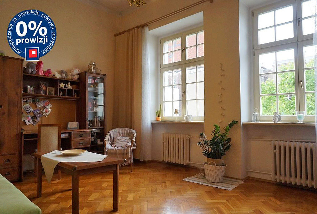zdjęcie przedstawia komfortowy pokój w mieszkaniu do sprzedaży Wrocław Stare Miasto