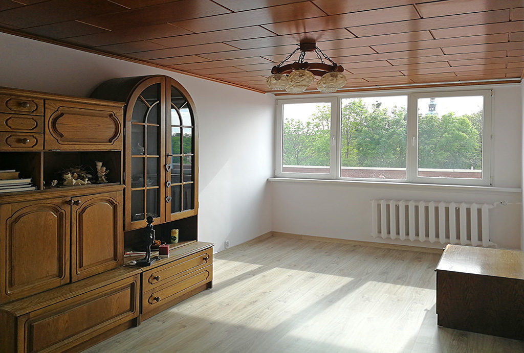 salon urządzony i zaaranżowany w stylu klasycznym w mieszkaniu do sprzedaż Wrocław okolice