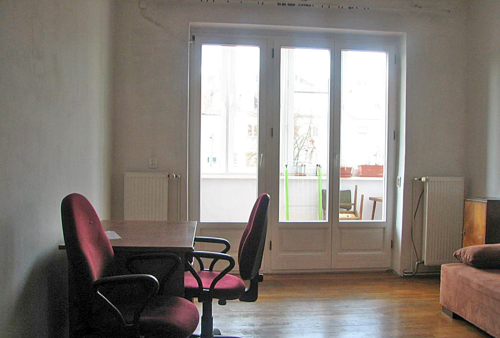 kameralny salon w mieszkaniu na sprzedaż Wrocław Krzyki