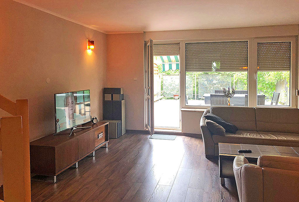 komfortowy i jasny salon w mieszkaniu na wynajem Wrocław Krzyki 