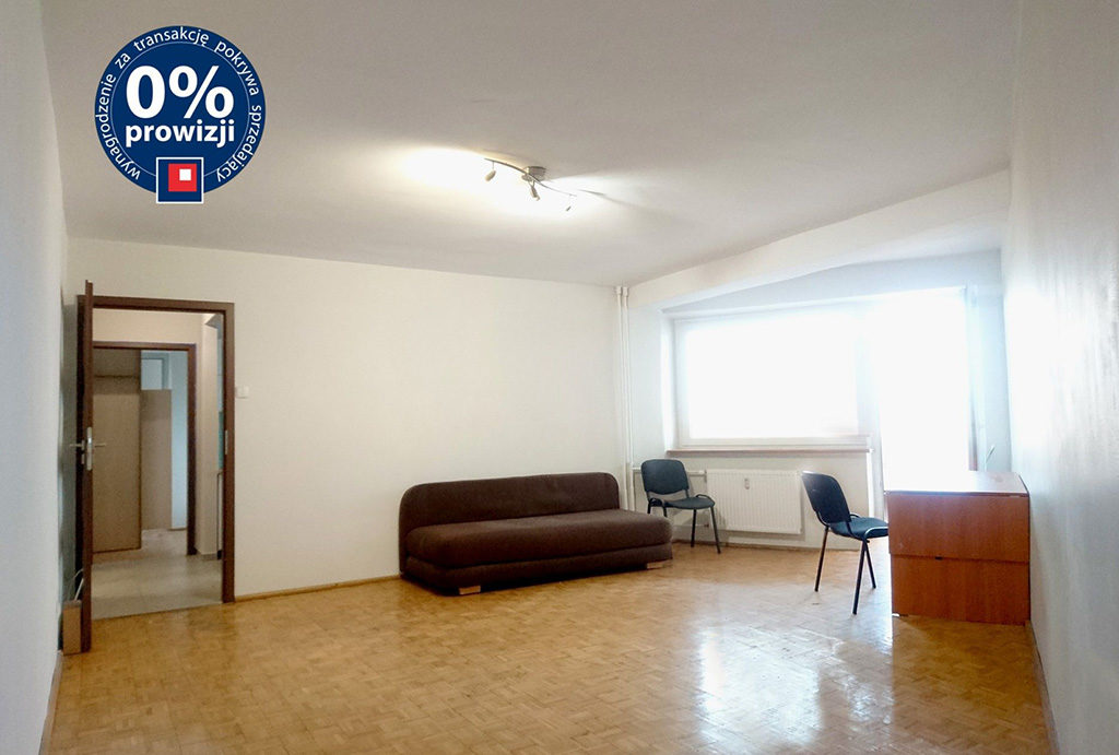 przestronny salon w mieszkaniu do sprzedaży Wrocław Psie Pole 