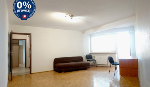 przestronny salon w mieszkaniu do sprzedaży Wrocław Psie Pole
