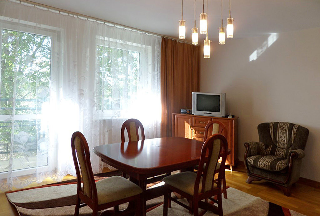 luksusowy salon znajdujący się w mieszkaniu do wynajmu Wrocław Krzyki