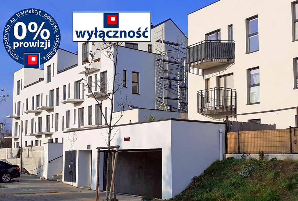 widok na apartamentowiec, w którym znajduje się oferowane na sprzedaż mieszkanie Wrocław Leśnica