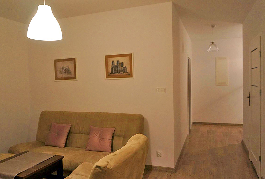 na zdjęciu elegancki pokój dzienny w mieszkaniu do wynajmu Wrocław Kiełczów