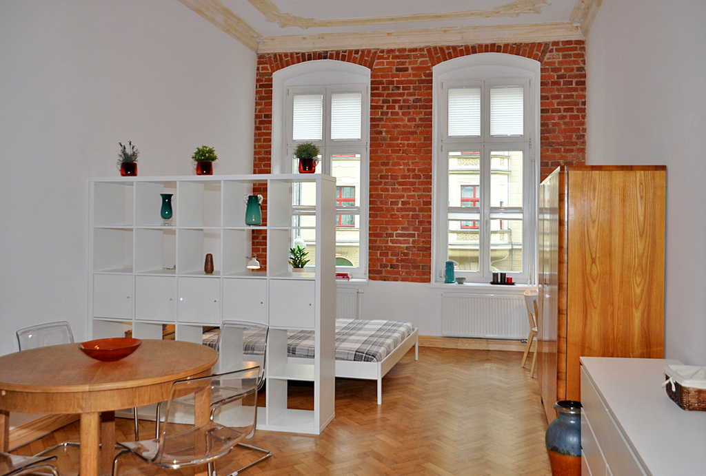 prestiżowy pokój dzienny w mieszkaniu do wynajmu Wrocław Śródmieście