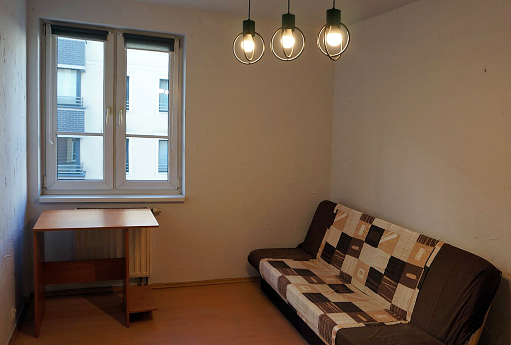 na zdjęciu gabinet albo pokój dziecka w mieszkaniu na wynajem Wrocław Śródmieście