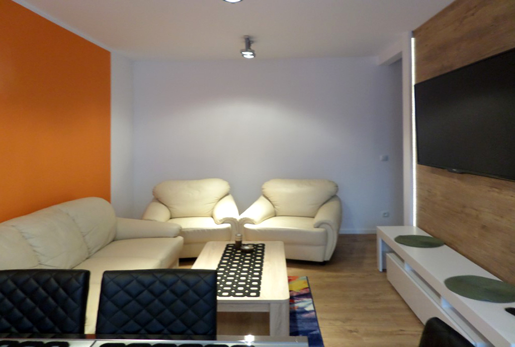 komfortowy pokój dzienny w mieszkaniu na wynajem Wrocław Fabryczna