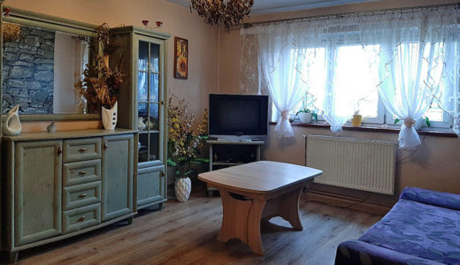 komfortowy pokój dzienny w mieszkaniu na sprzedaż Wrocław (okolice)