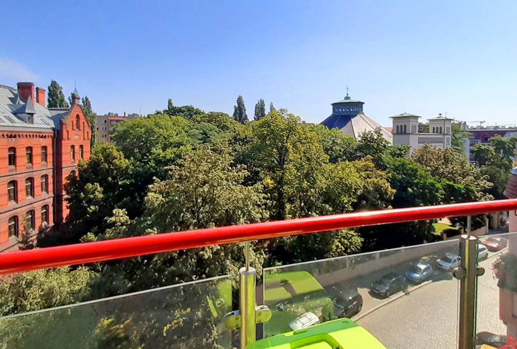 balkon widokowy w mieszkaniu na wynajem Wrocław-Nadodrze