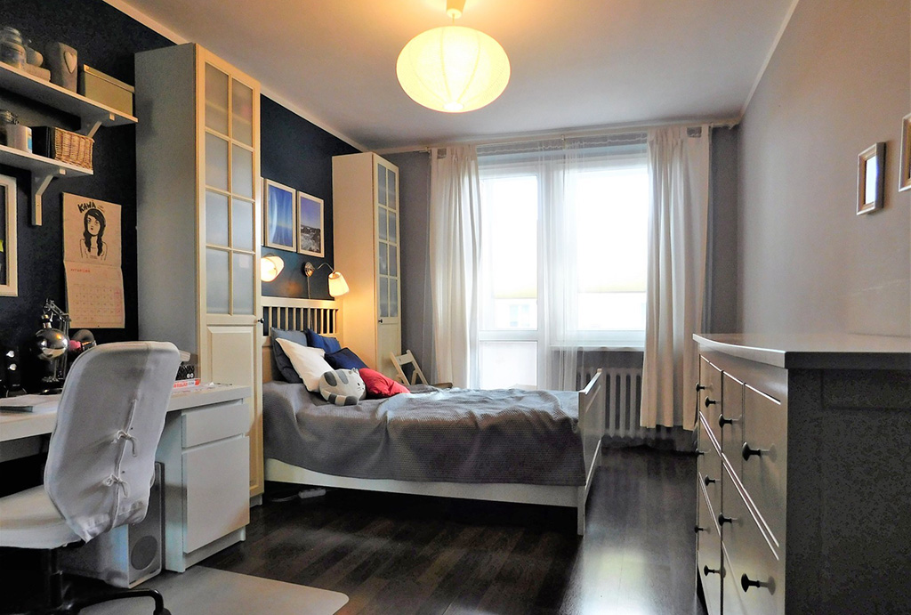 zaciszna sypialnia w mieszkaniu na sprzedaż Wrocław Krzyki