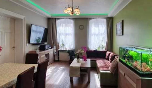 kameralny salon w mieszkaniu do sprzedaży Wrocław Nadodrze